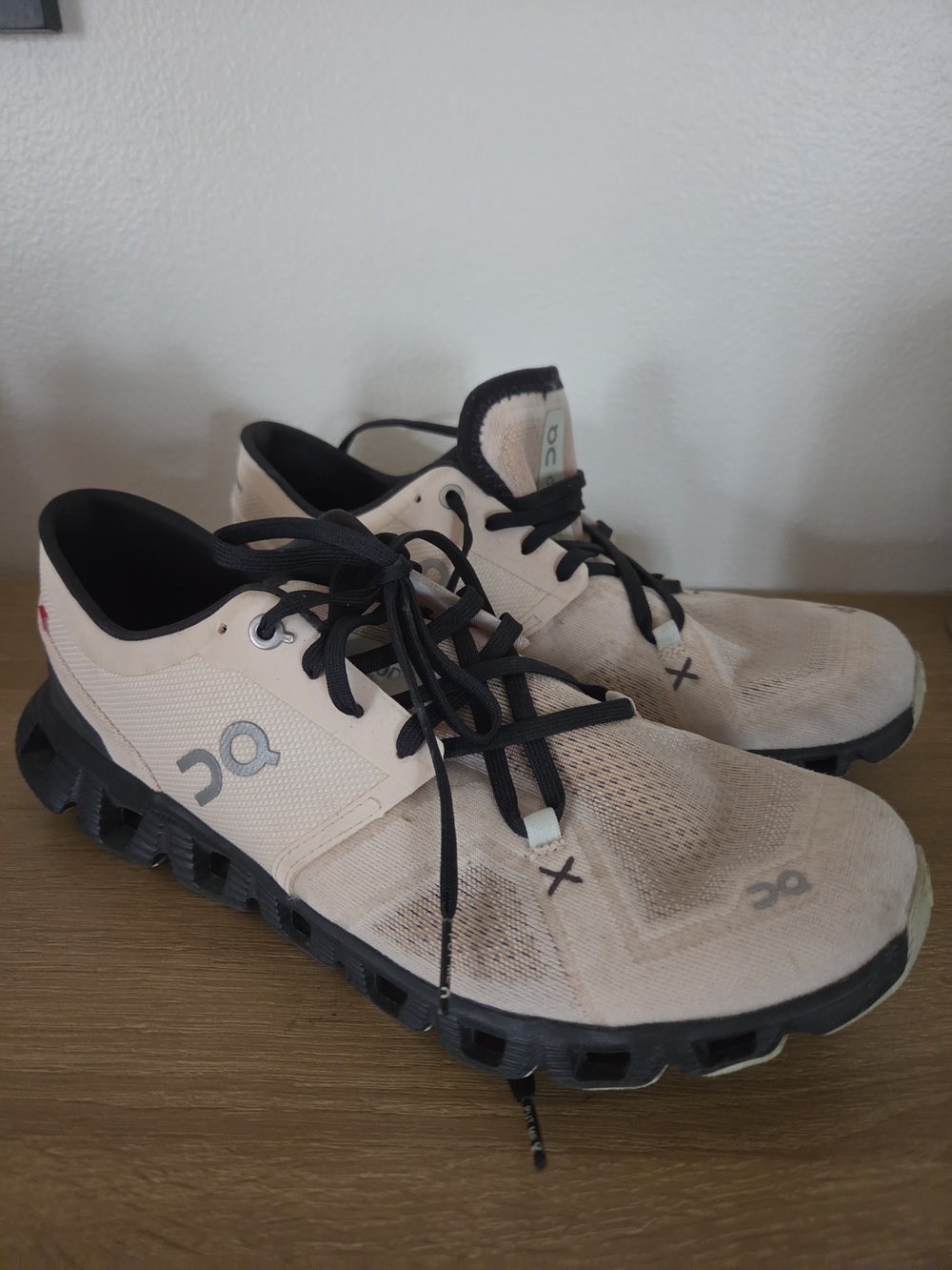 On Running Cloud Shoes
